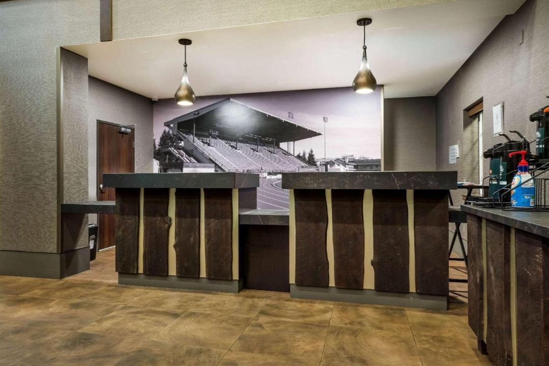 Photo of Others in Harlow