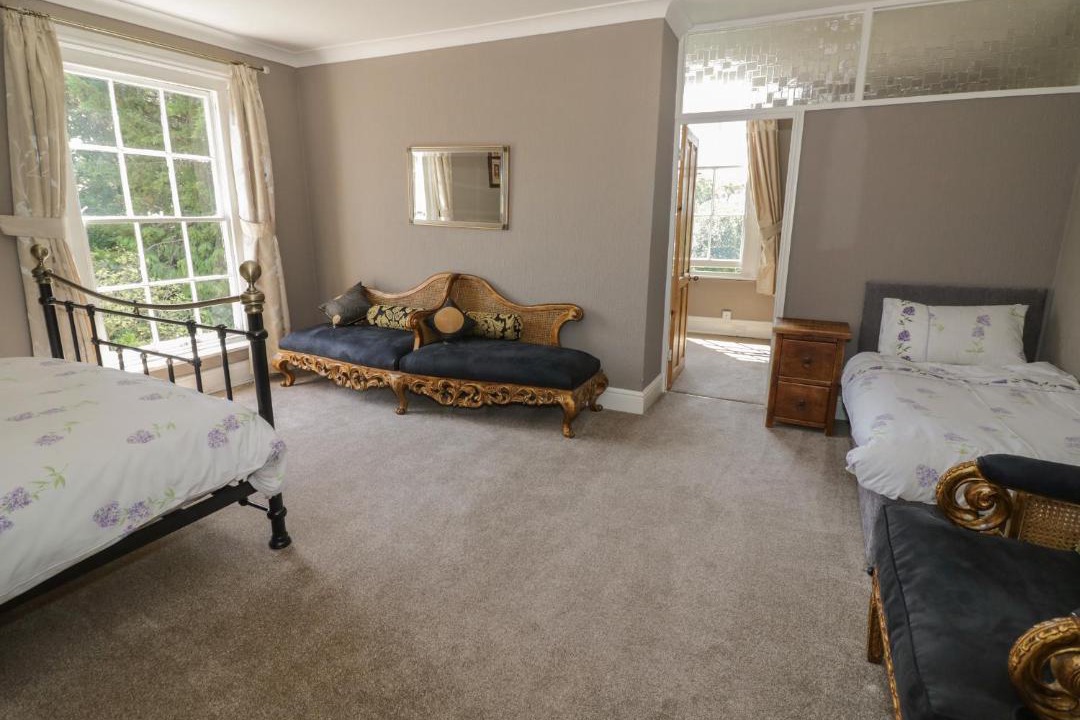 Photo of Others in Hawbridge