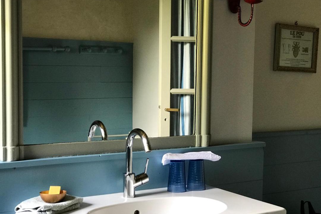 Photo of Bathroom in Saint-Fargeau