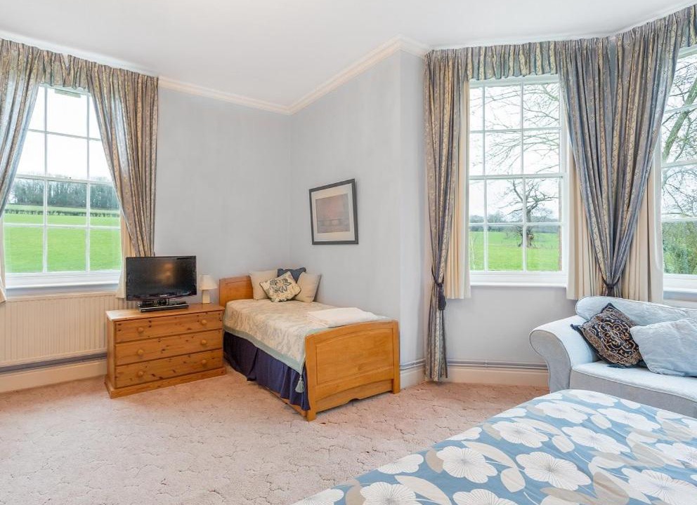 Photo of Others in Ebbesborne Wake