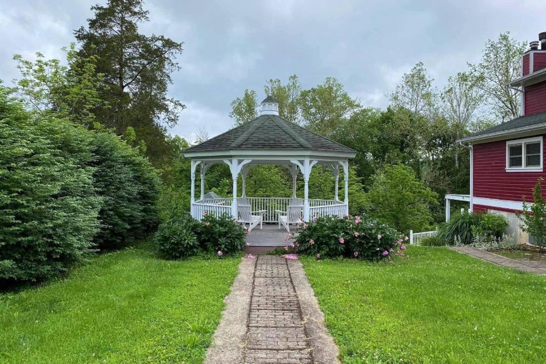 Photo of Others in Fredericktown