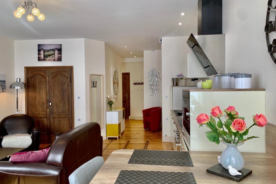 Photo of Livingroom in Beaune City Centre