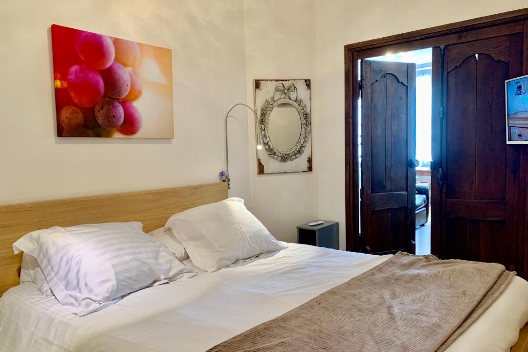 Photo of Bedroom in Beaune City Centre