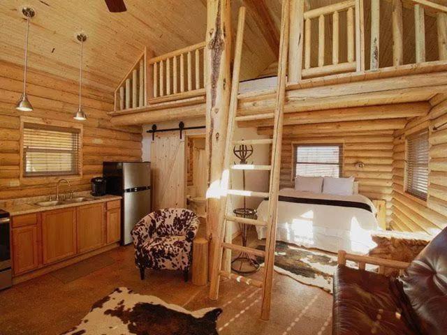 Photo of Livingroom in Coolidge
