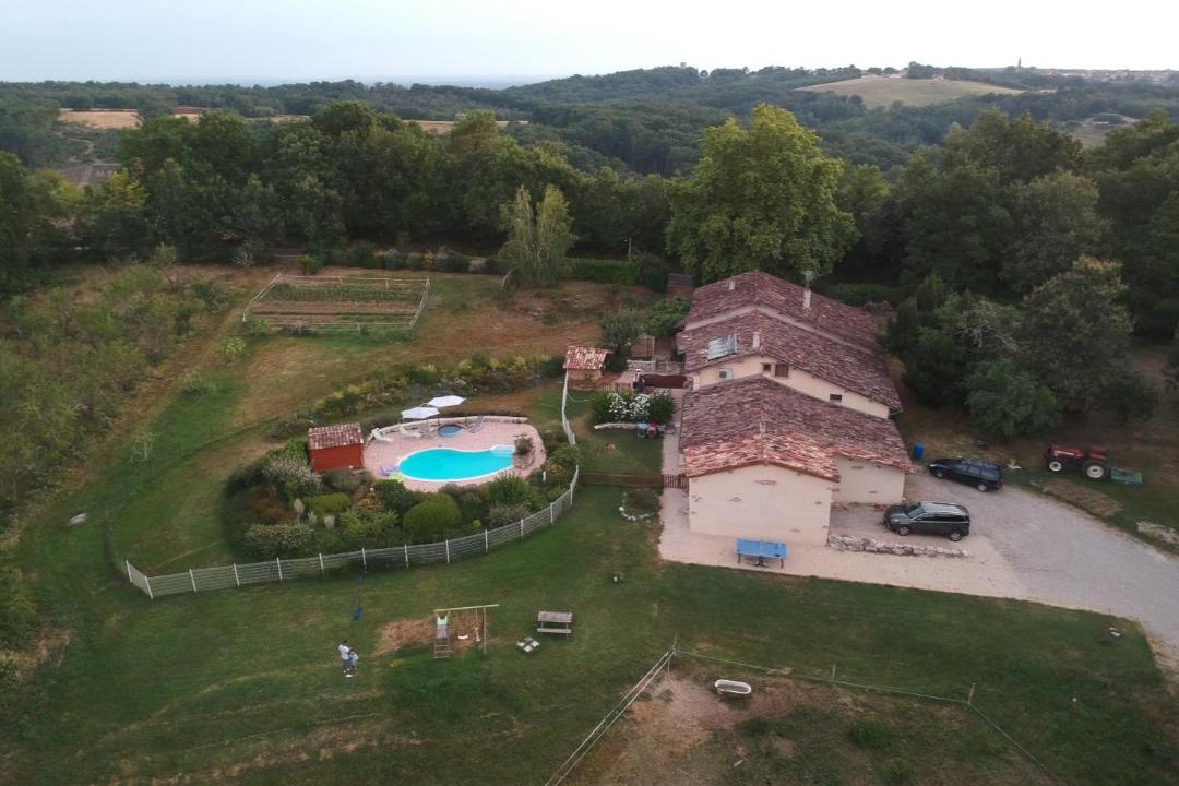 Photo of Others in Lafrancaise