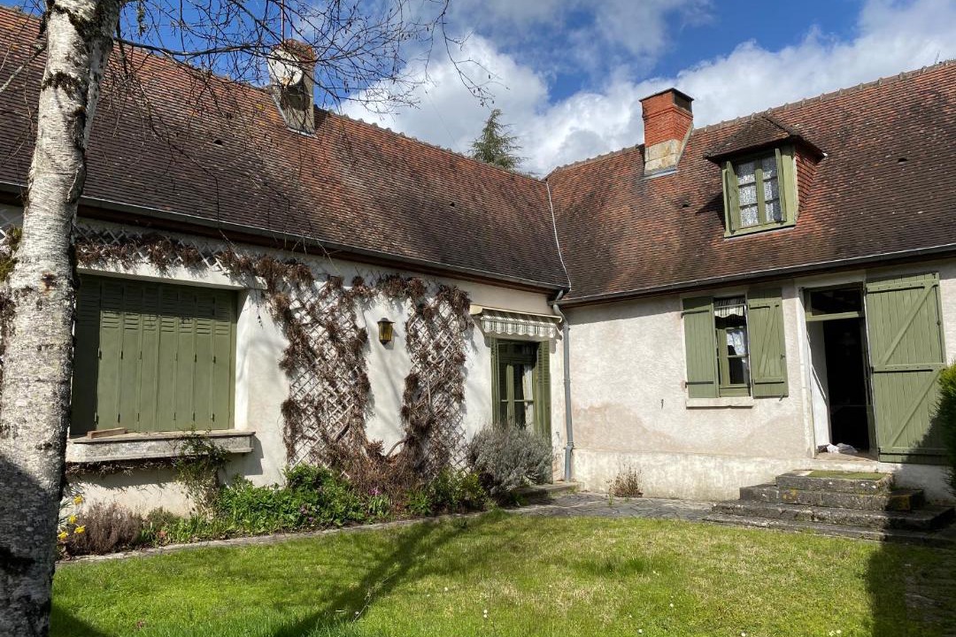 Photo of Buildings in Obterre