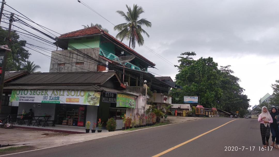 Photo of Buildings in Carita