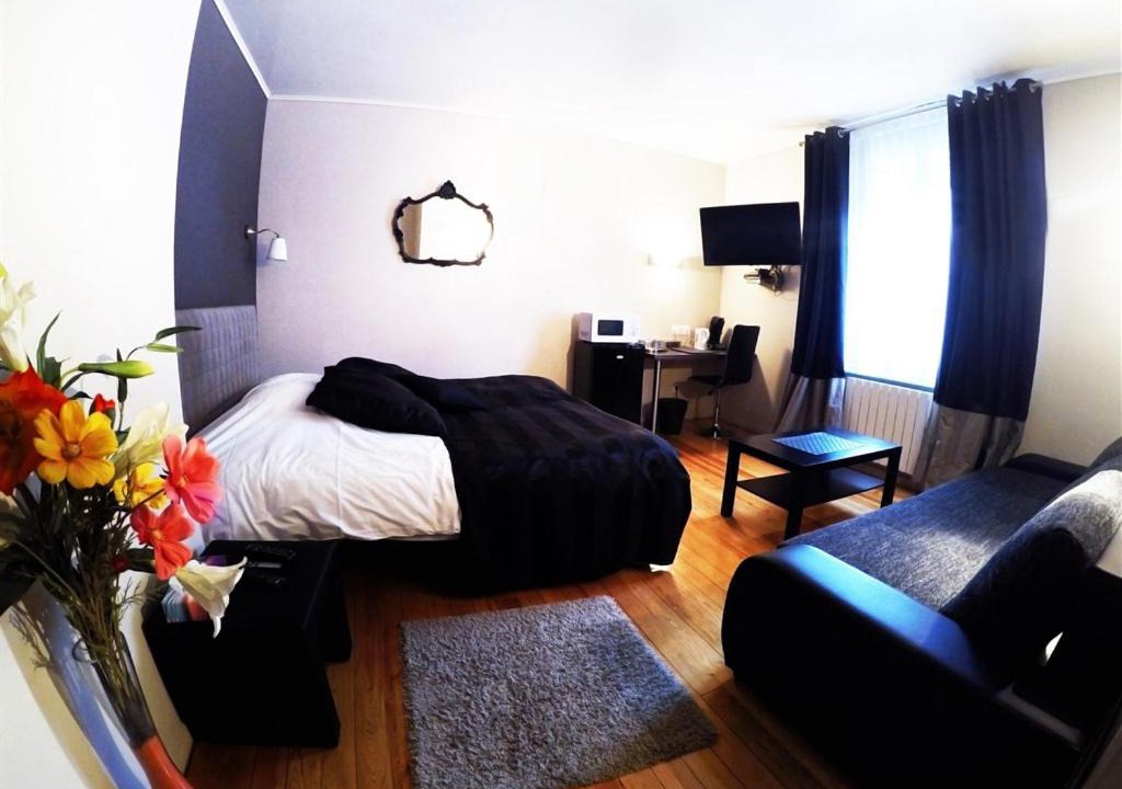 Photo of Others in Lens