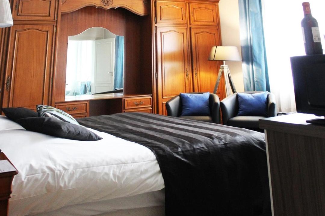 Photo of Others in Lens