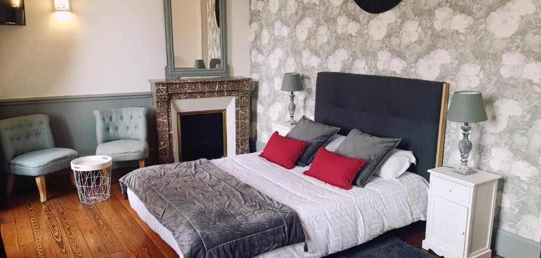 Photo of Bedroom in Bourbon-Lancy