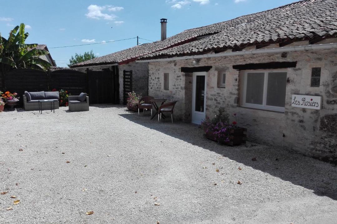 Photo of Others in Chaunay