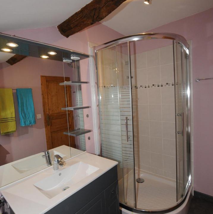 Photo of Bathroom in Avrilly