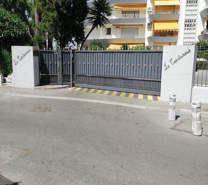 Photo of Buildings in Golfe Juan