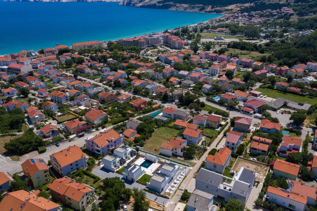 Photo of Buildings in Jurandvor
