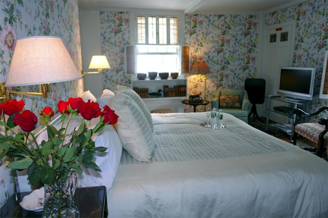 Photo of Others in Nantucket Town