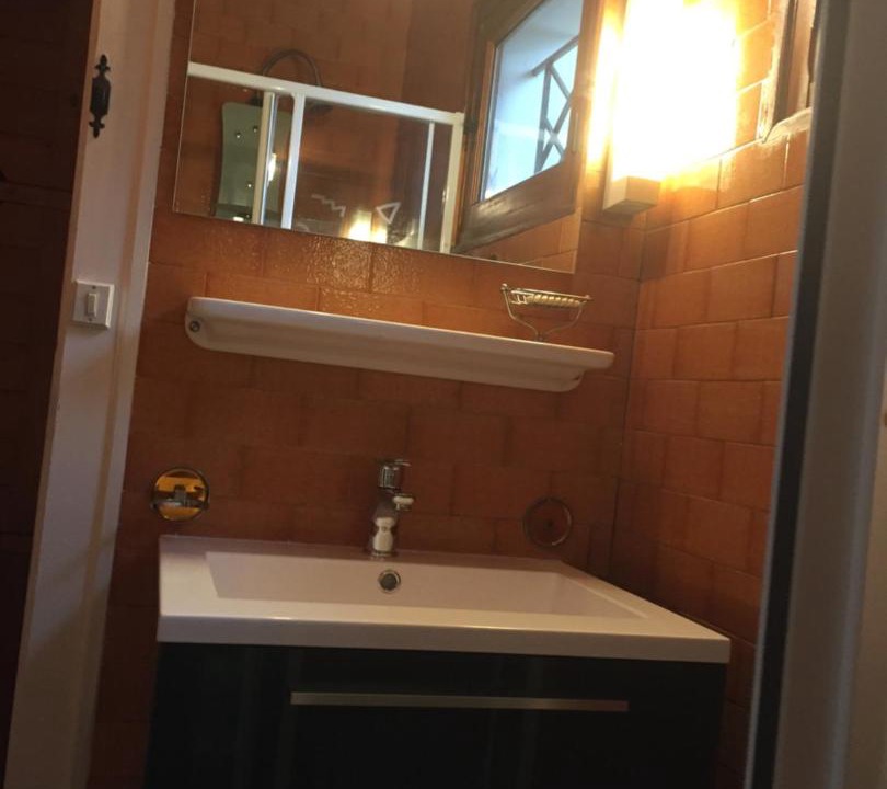 Photo of Bathroom in Saint-Jacques-des-Blats
