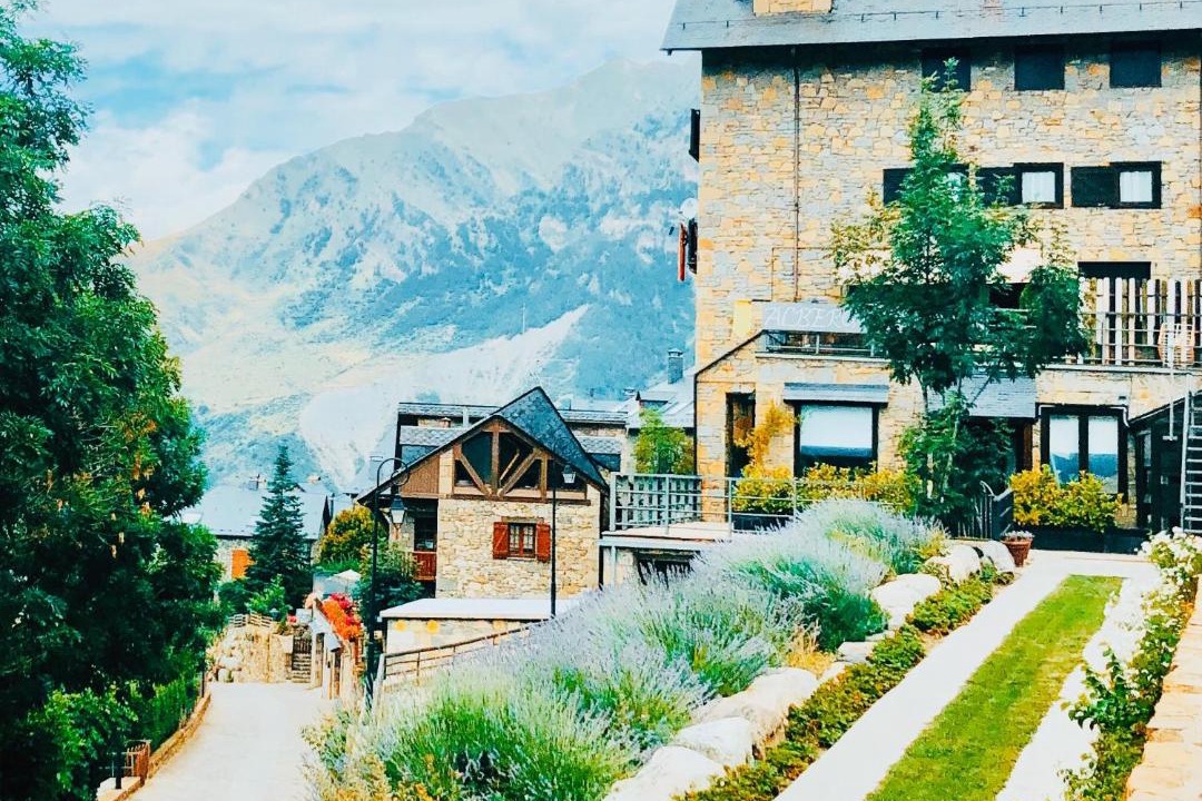 Photo of Others in Taull