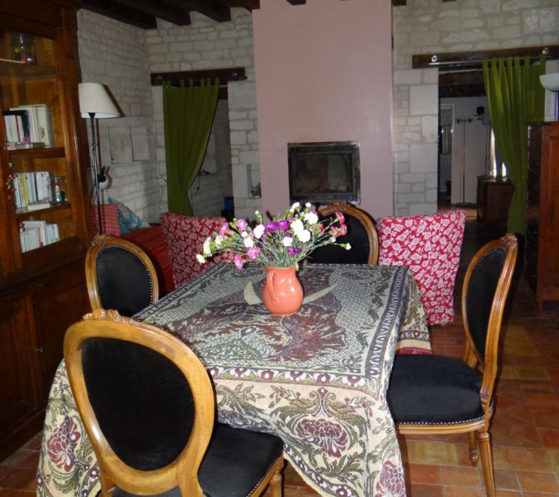 Photo of Others in Saires