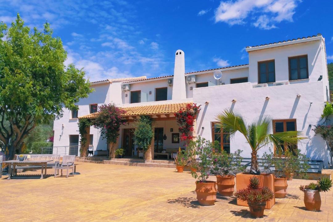 Photo of Buildings in Alcalali