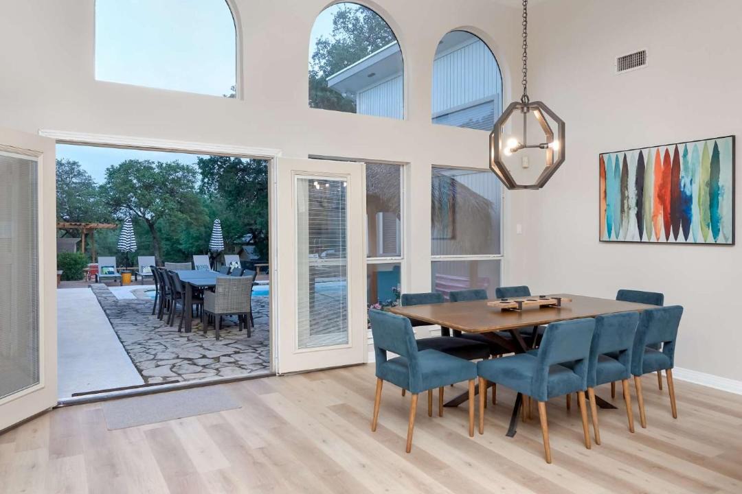 Photo of Livingroom in Hudson Bend