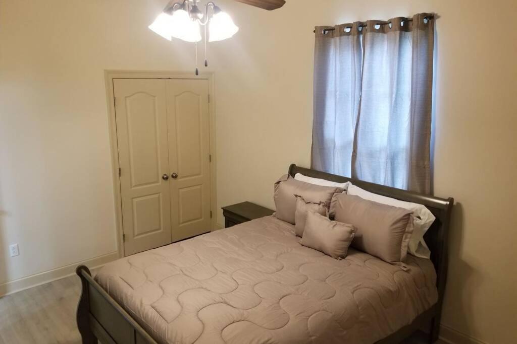 Photo of Bedroom in Pine Grove