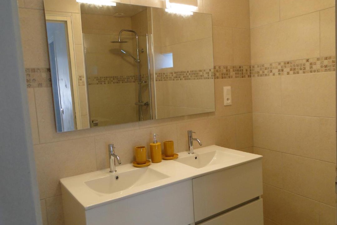 Photo of Bathroom in Saint-Riquier