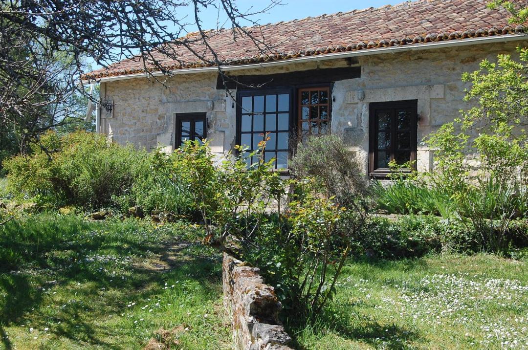 Photo of Buildings in Champagne-Mouton