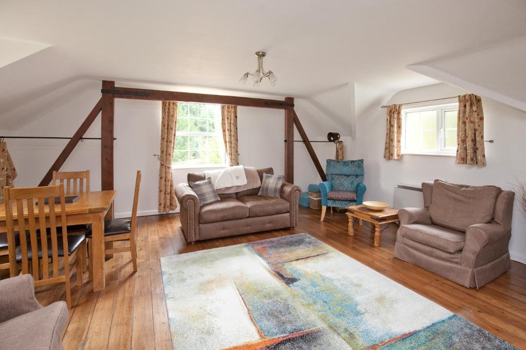 Photo of Others in Redlynch