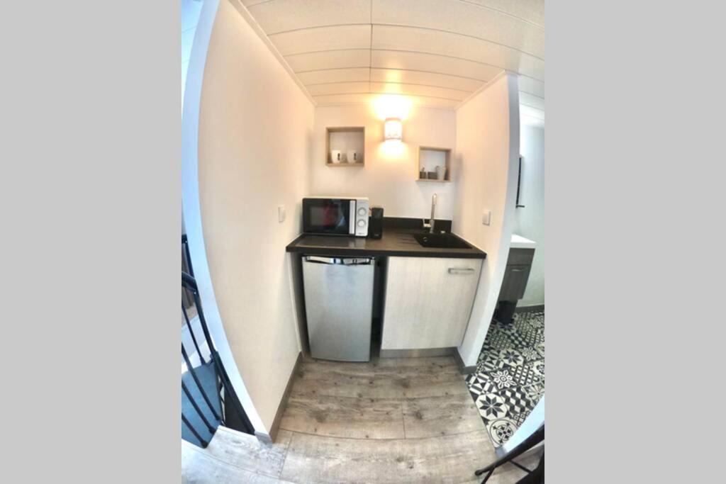 Photo of Others in Gap