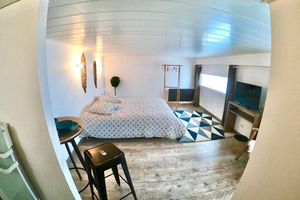 Photo of Others in Gap