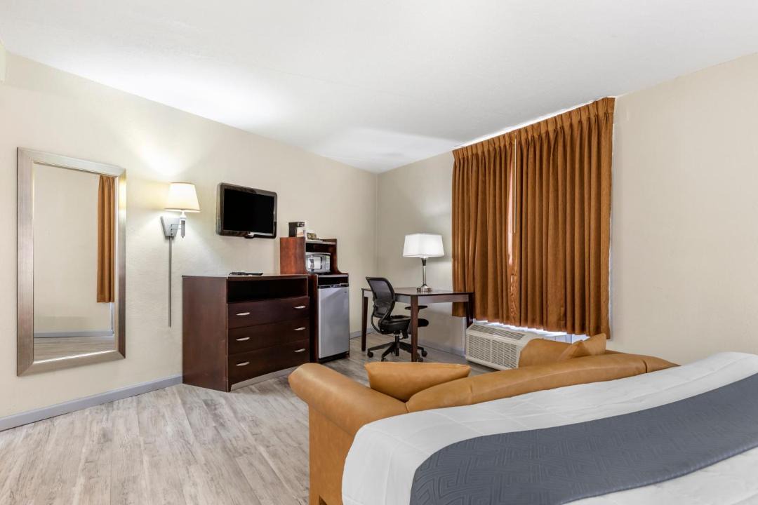 Photo of Bedroom in Conway