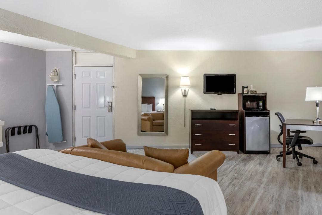 Photo of Bedroom in Conway