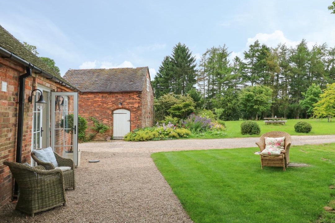 Photo of Others in Dalbury Lees