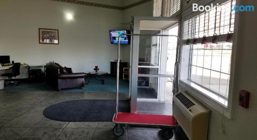 Photo of Livingroom in Guymon