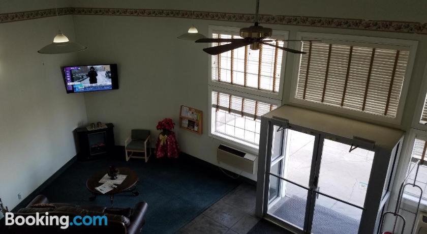 Photo of Livingroom in Guymon