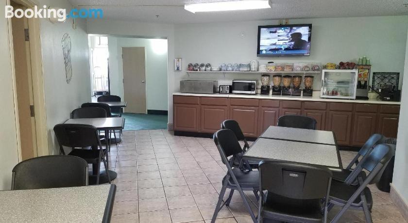 Photo of Livingroom in Guymon