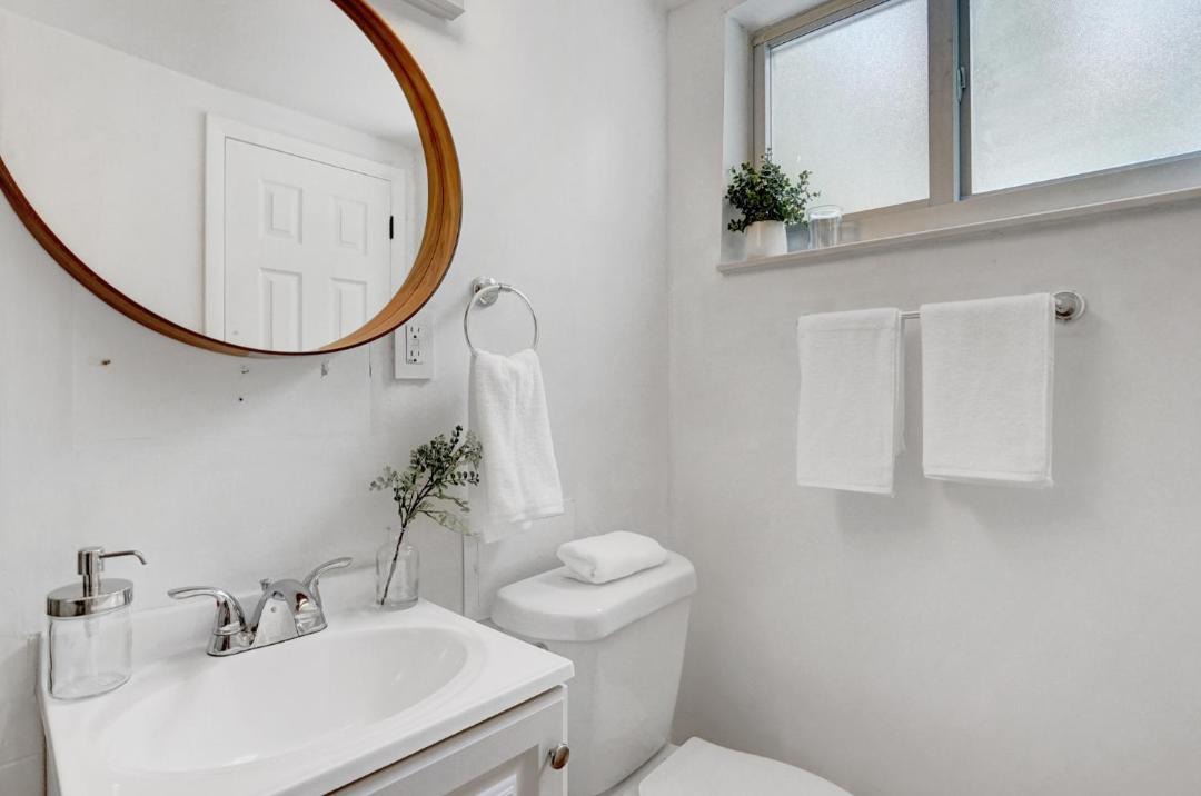 Photo of Bathroom in West Avenue