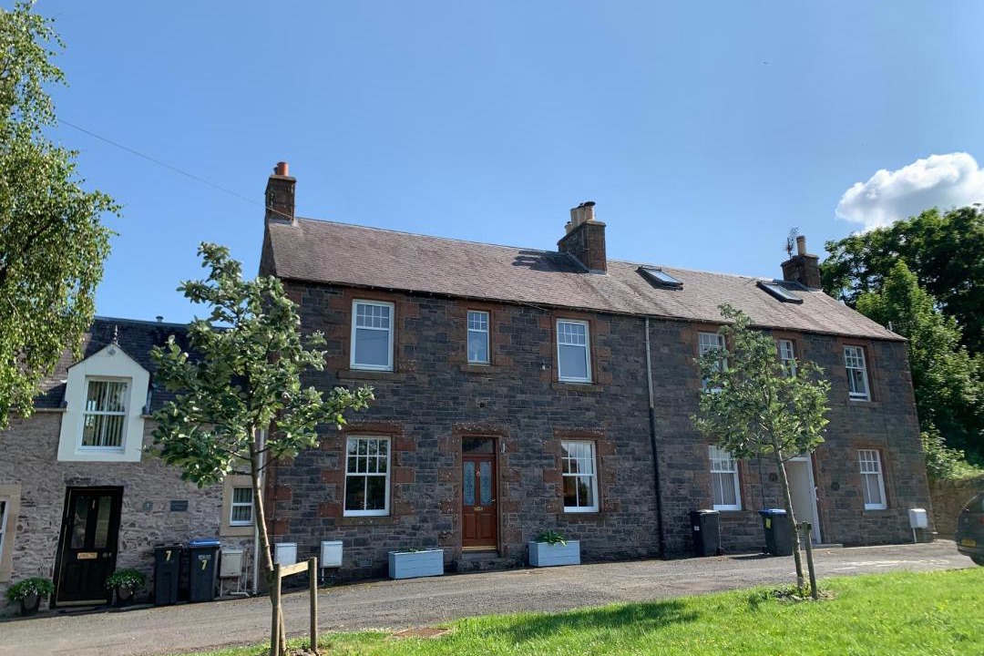 Photo of Others in Lauder