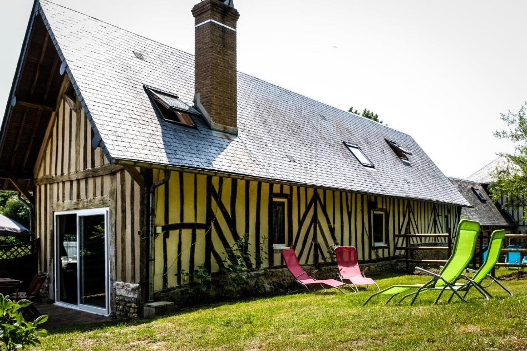Photo of Buildings in Lisieux