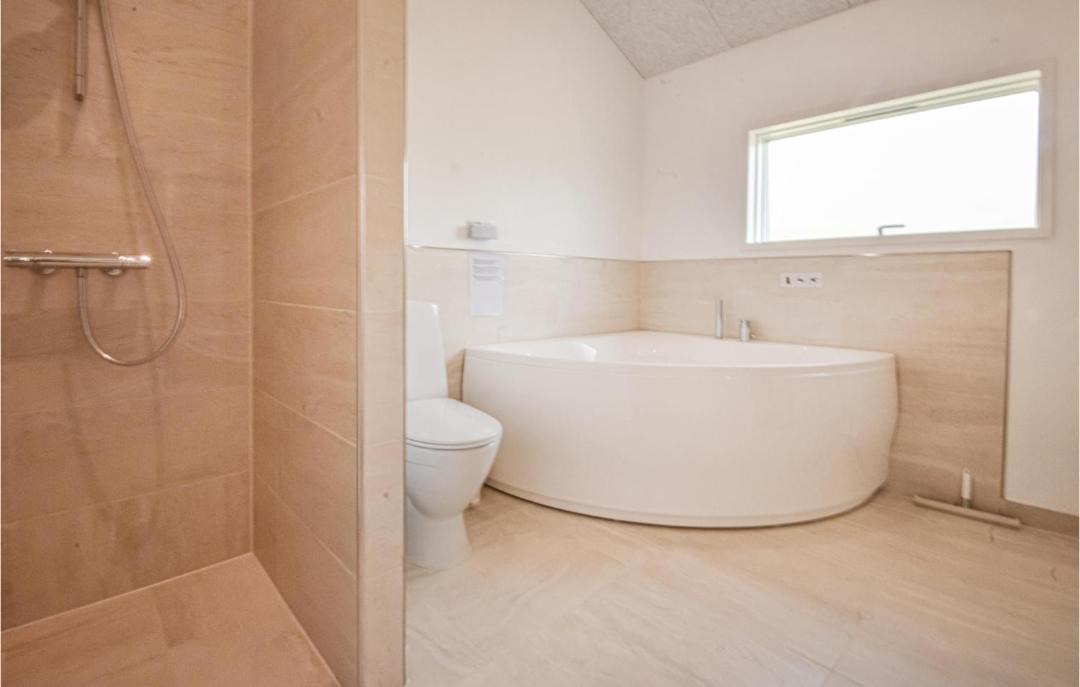 Photo of Bathroom in Skaven Strand