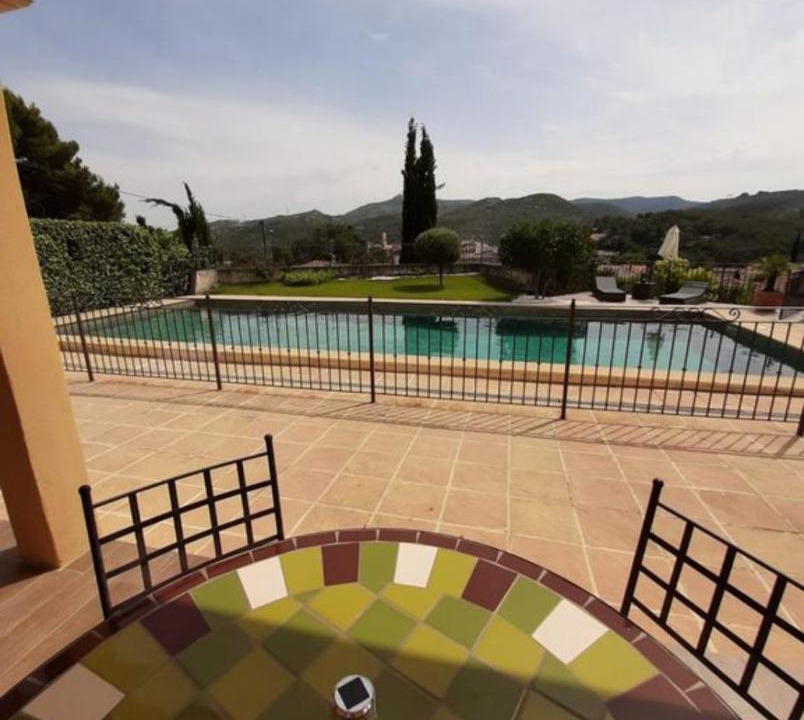 Photo of Patio Balcony in Peypin