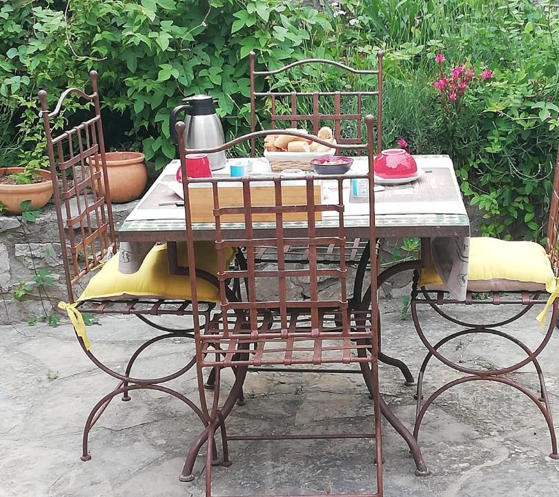 Photo of Patio Balcony in Claret