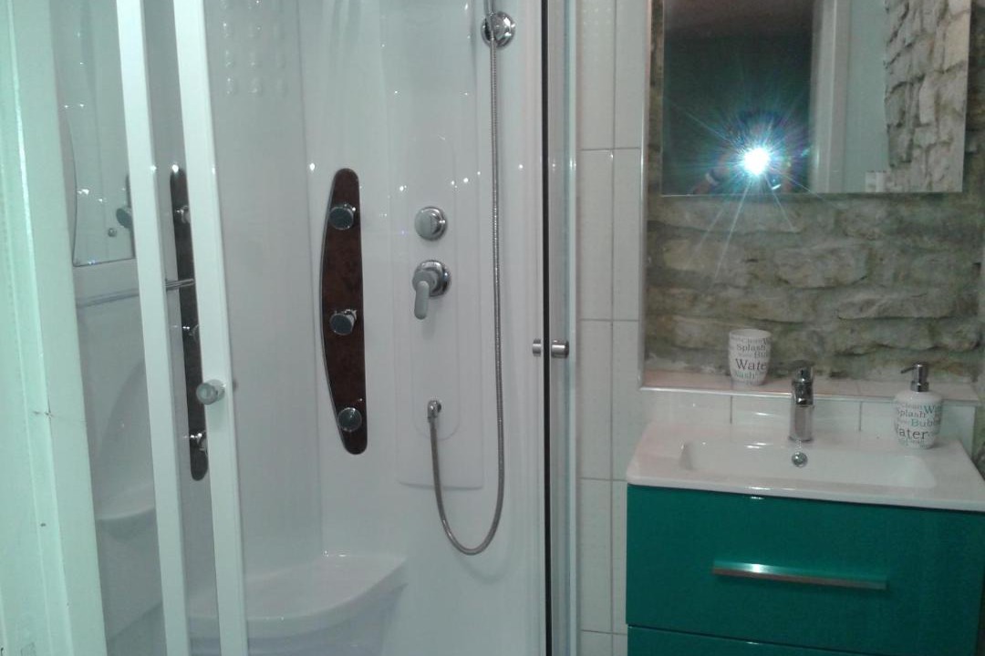Photo of Bathroom in Claret