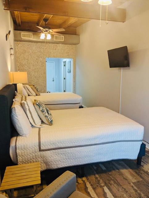 Photo of Others in Darien