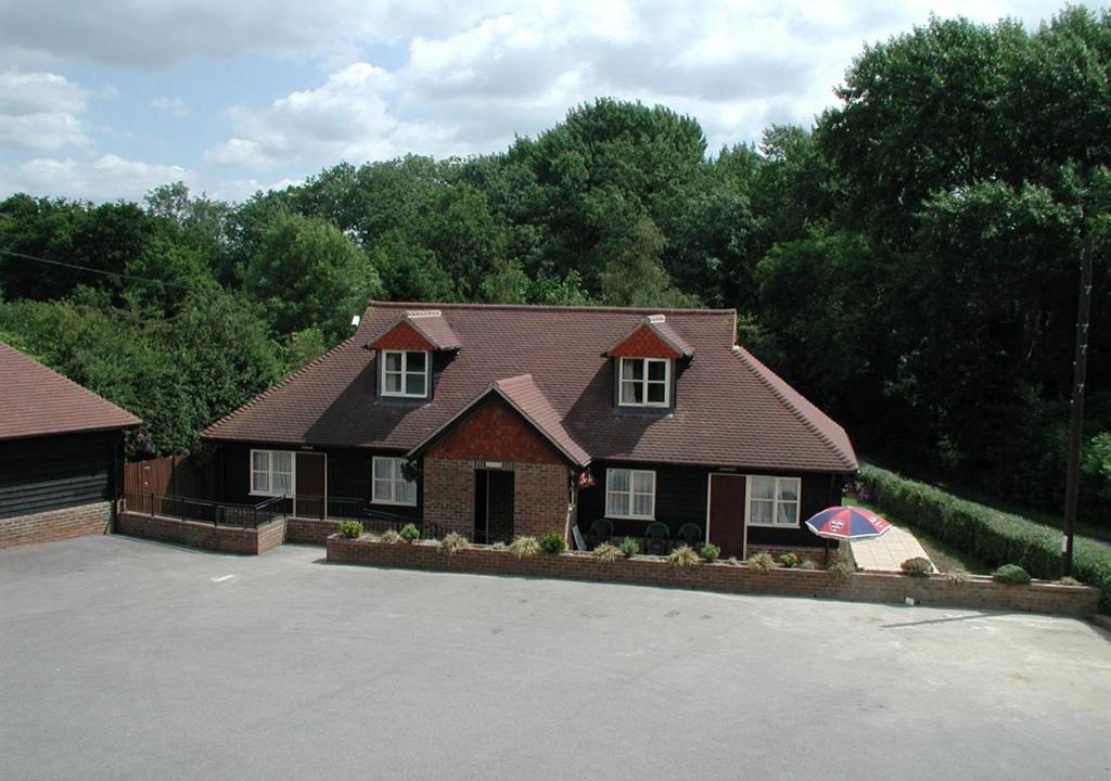 Photo of Buildings in Alfold