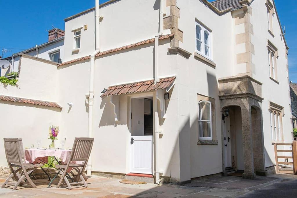 Photo of Others in Calne