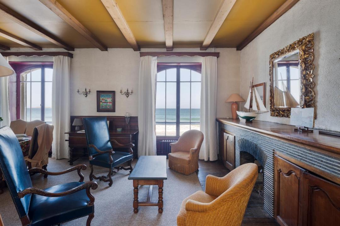 Photo of Livingroom in Courtoisville-Sillon-Moka