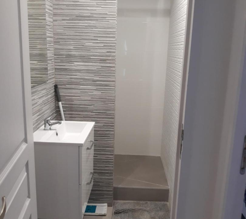 Photo of Bathroom in Jonage