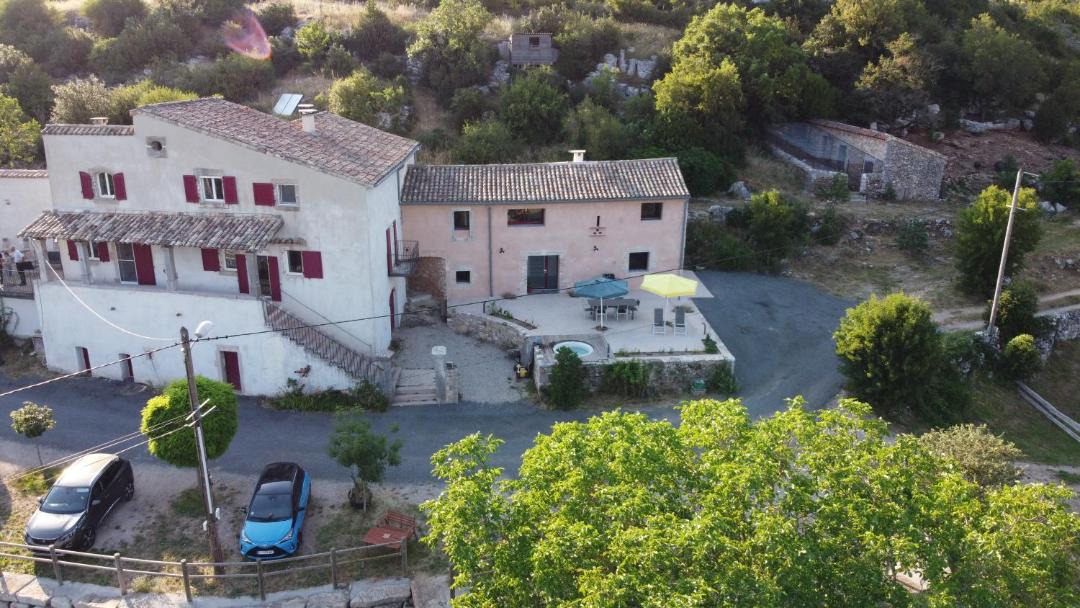 Photo of Buildings in La Vacquerie-et-Saint-Martin-de-Castries