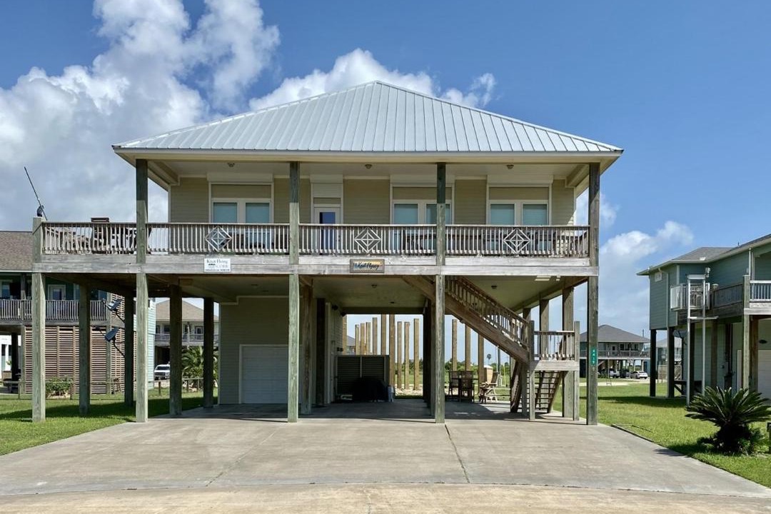 Photo of Buildings in Crystal Beach